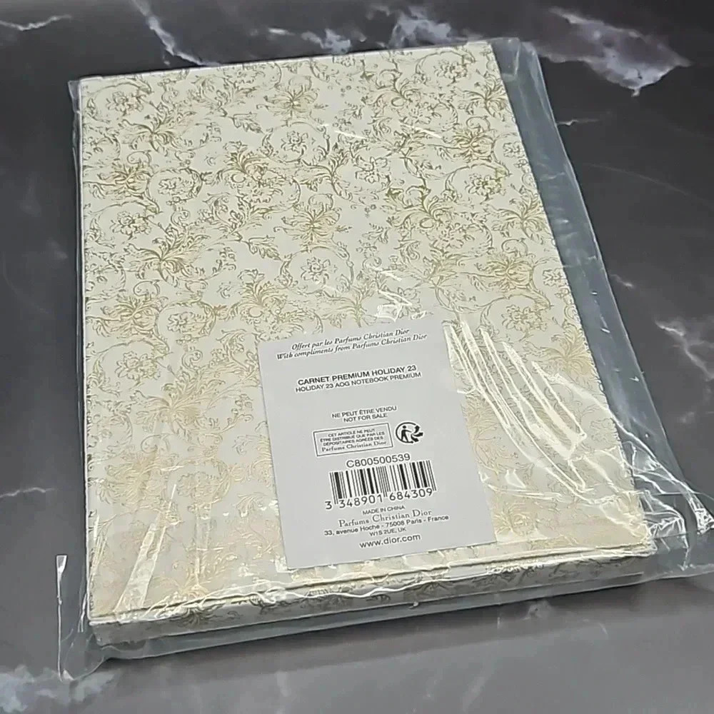 Christian Dior Carnet Premium Holiday 2023 Notebook - Picture 2 of 5